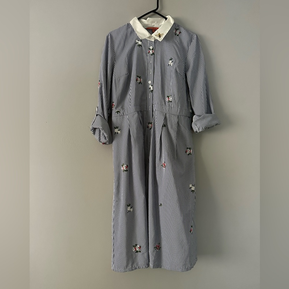 Women modcloth “broadcaster” embroidered button down midi dress size L